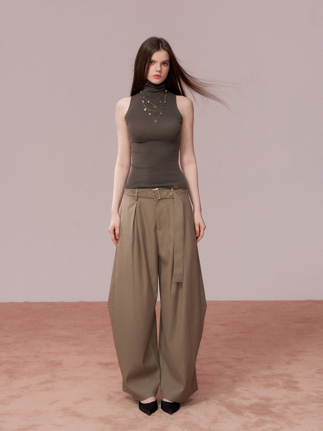 VIA PITTI VIADK782 Versatile high neck sleeveless woolen vest