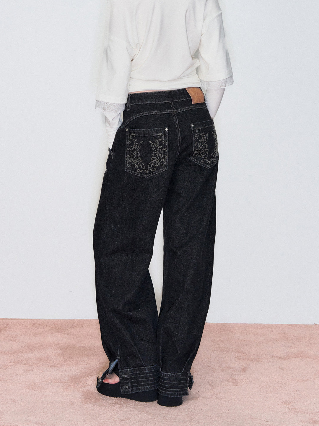 VIA PITTI VIAAP840 Embroidered loose fit denim pants