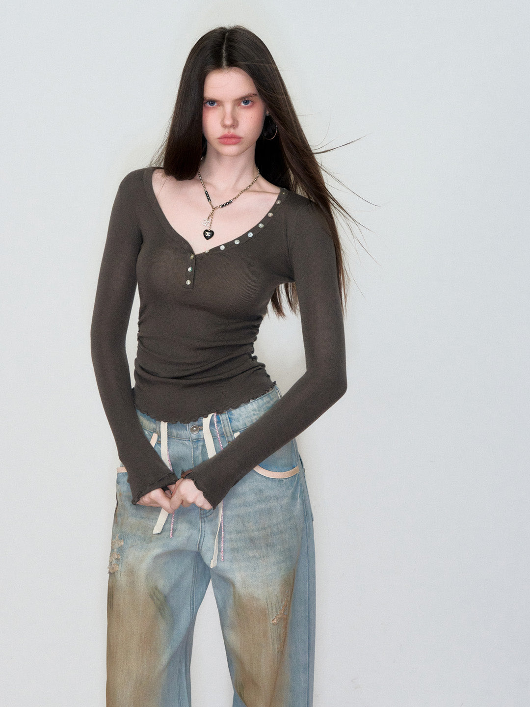 VIA PITTI VIAAK866 Versatile basic waist cinching wool base sweater