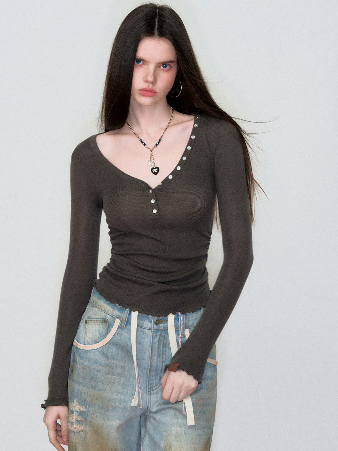 VIA PITTI VIAAK866 Versatile basic waist cinching wool base sweater