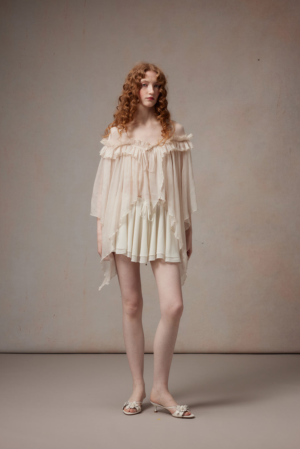 Fa Sogno FSN26PS-SHT-01-WH&amp;FSN26PS-SK-01-WH Beige Feather Dance Set