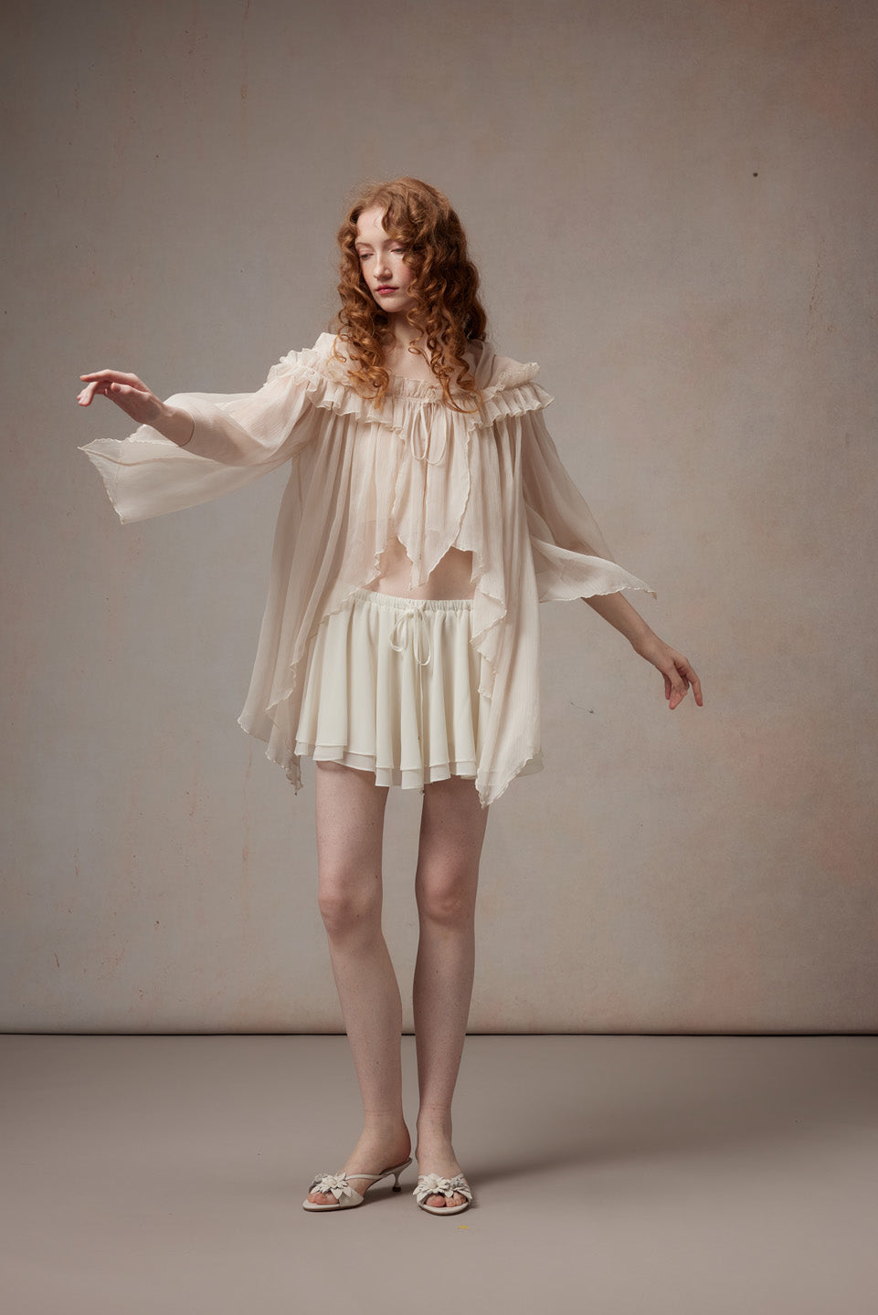 Fa Sogno FSN26PS-SHT-01-WH&amp;FSN26PS-SK-01-WH Beige Feather Dance Set