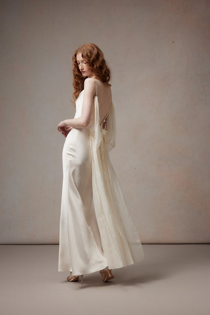 Fa Sogno FSN26SS-DR-06-WH Swinging collar and back fluttering gauze dress