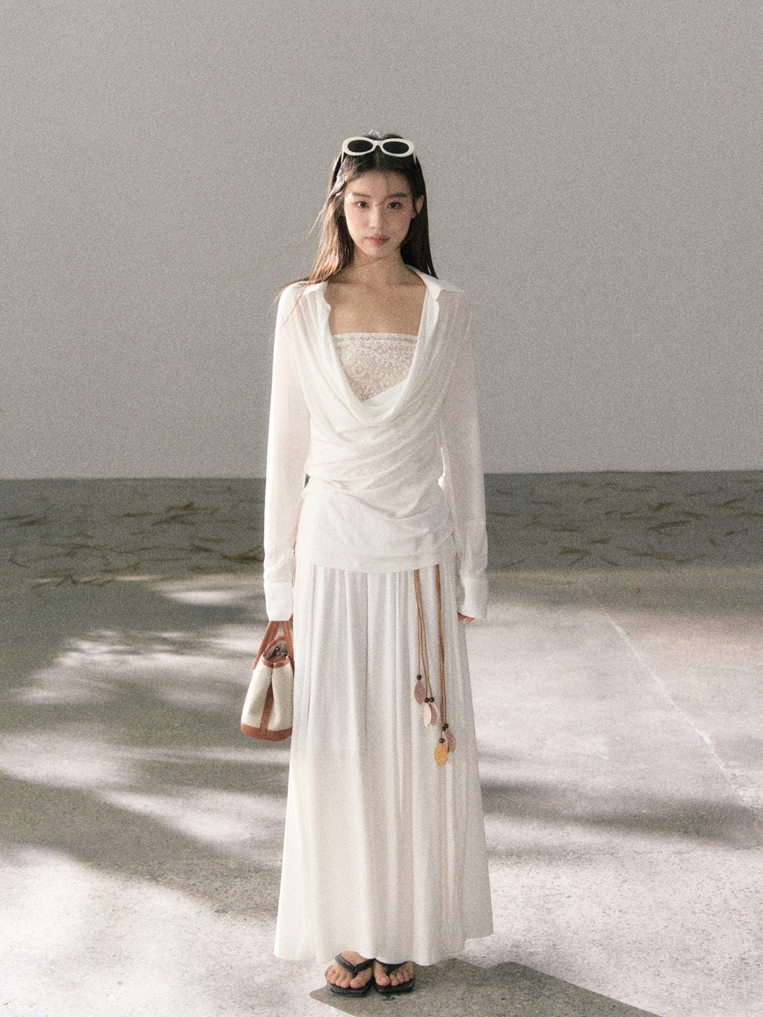 Lafreedom LAF360103 Clear and cool style collar and waist cinched knitted top