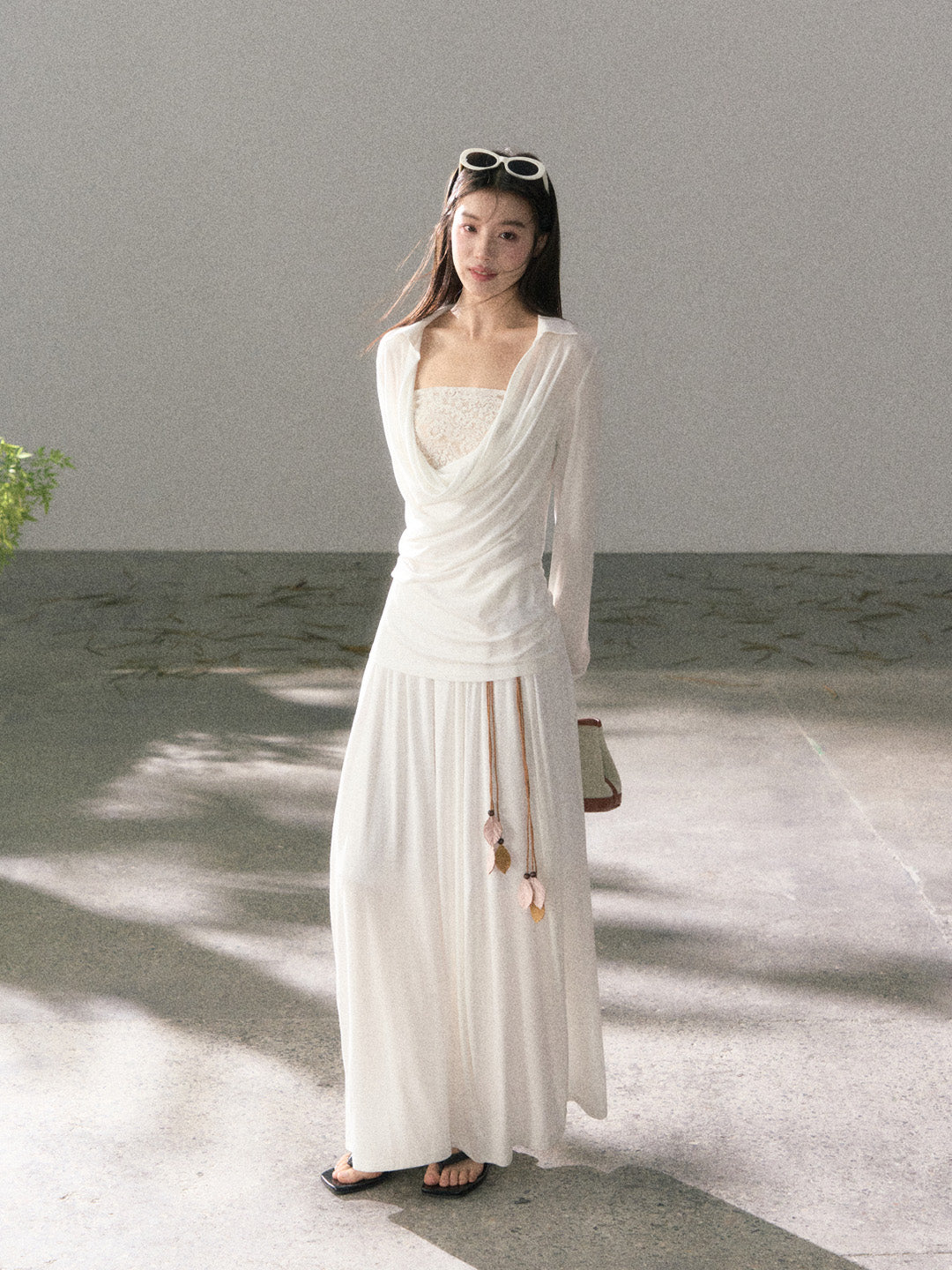 Lafreedom LAF360103 Clear and cool style collar and waist cinched knitted top