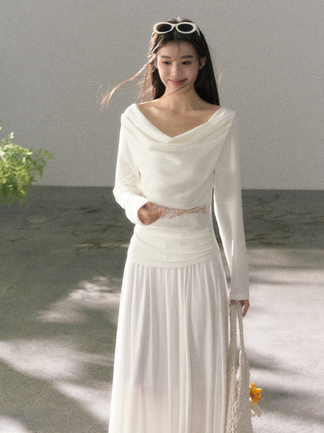 Lafreedom LAF360102 Swinging collar lace slim fit long sleeved top