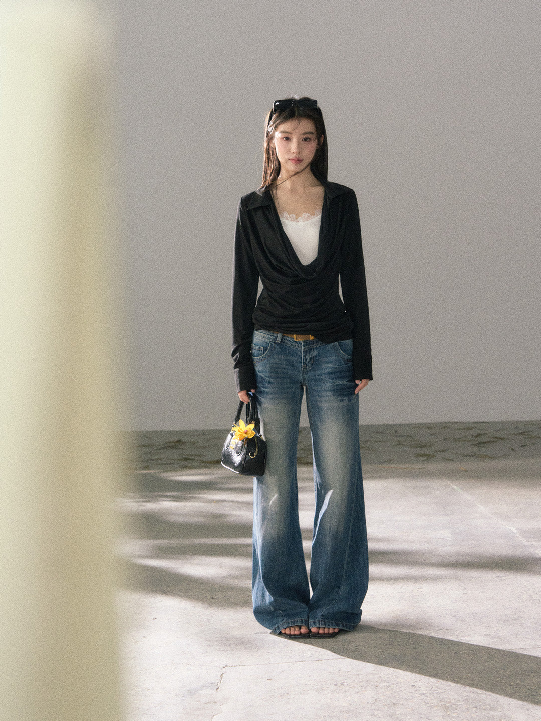 Lafreedom LAF360103 Clear and cool style collar and waist cinched knitted top