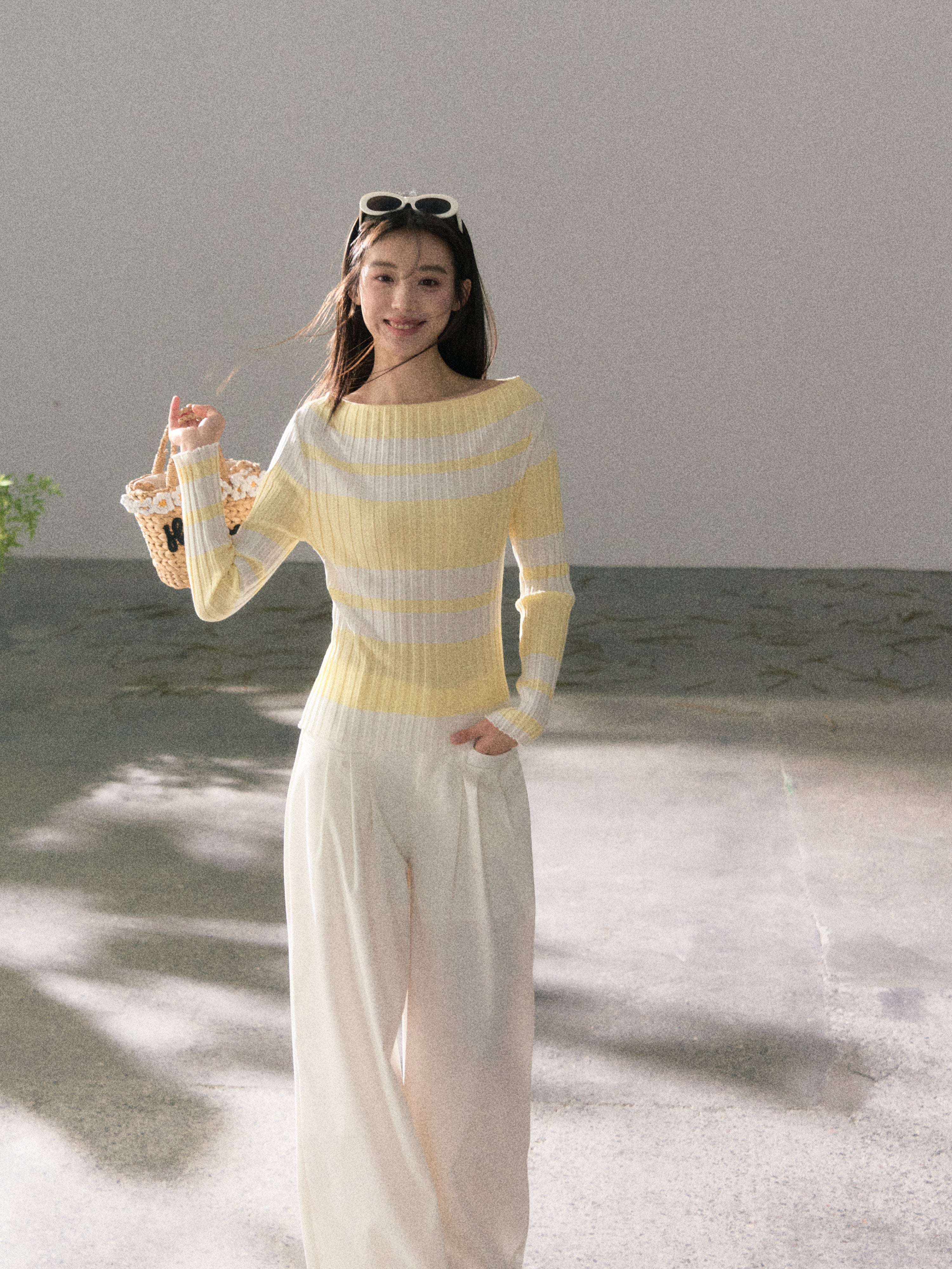 Lafreedom LAF360101 Clear and slim fit bright color striped knitted top