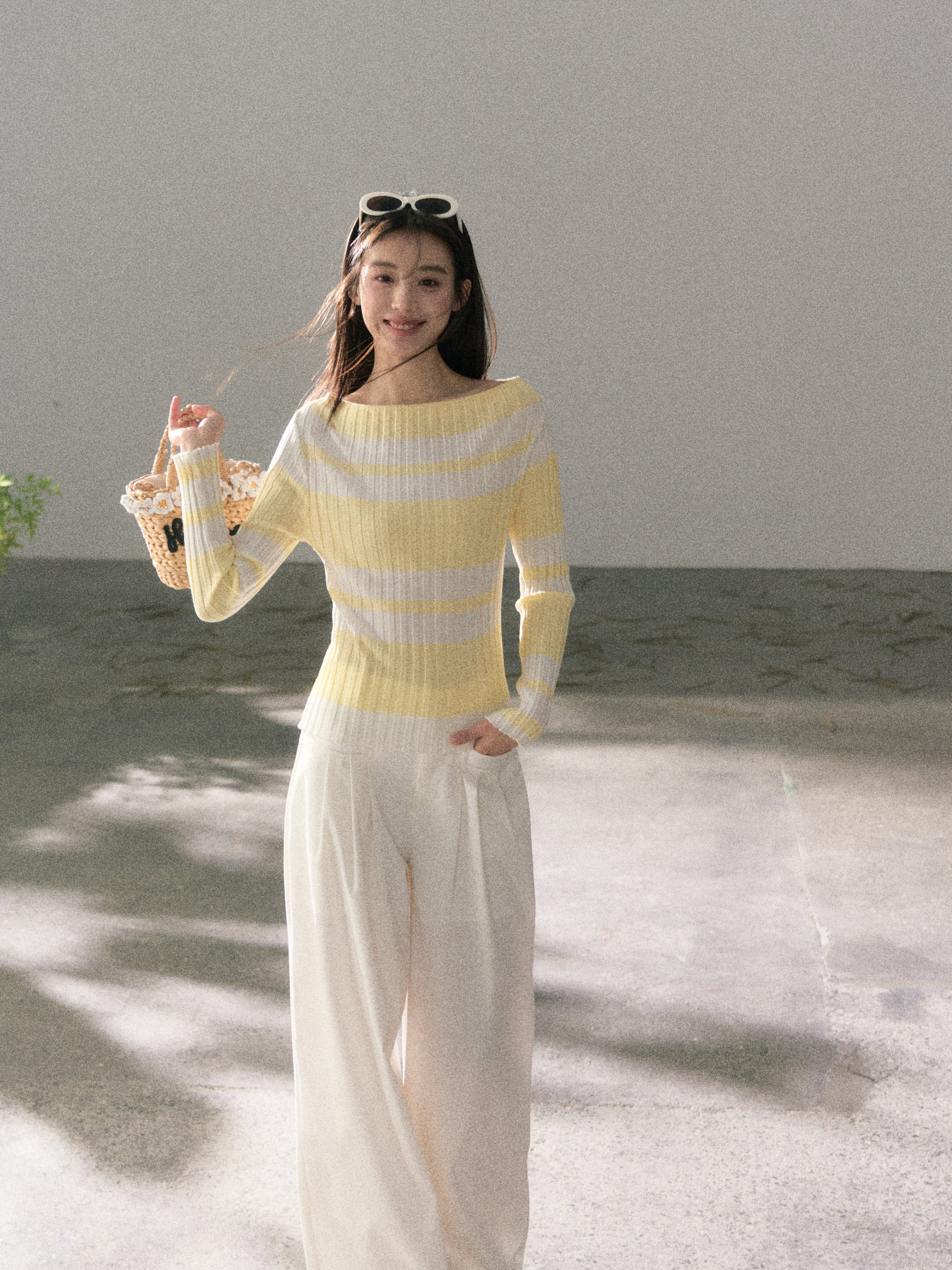 Lafreedom LAF360101 Clear and slim fit bright color striped knitted top