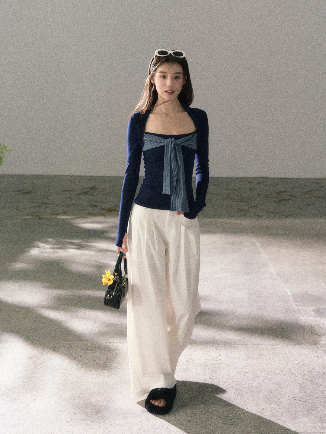 Lafreedom LAF360105 Square neck slimming ribbon knitted top