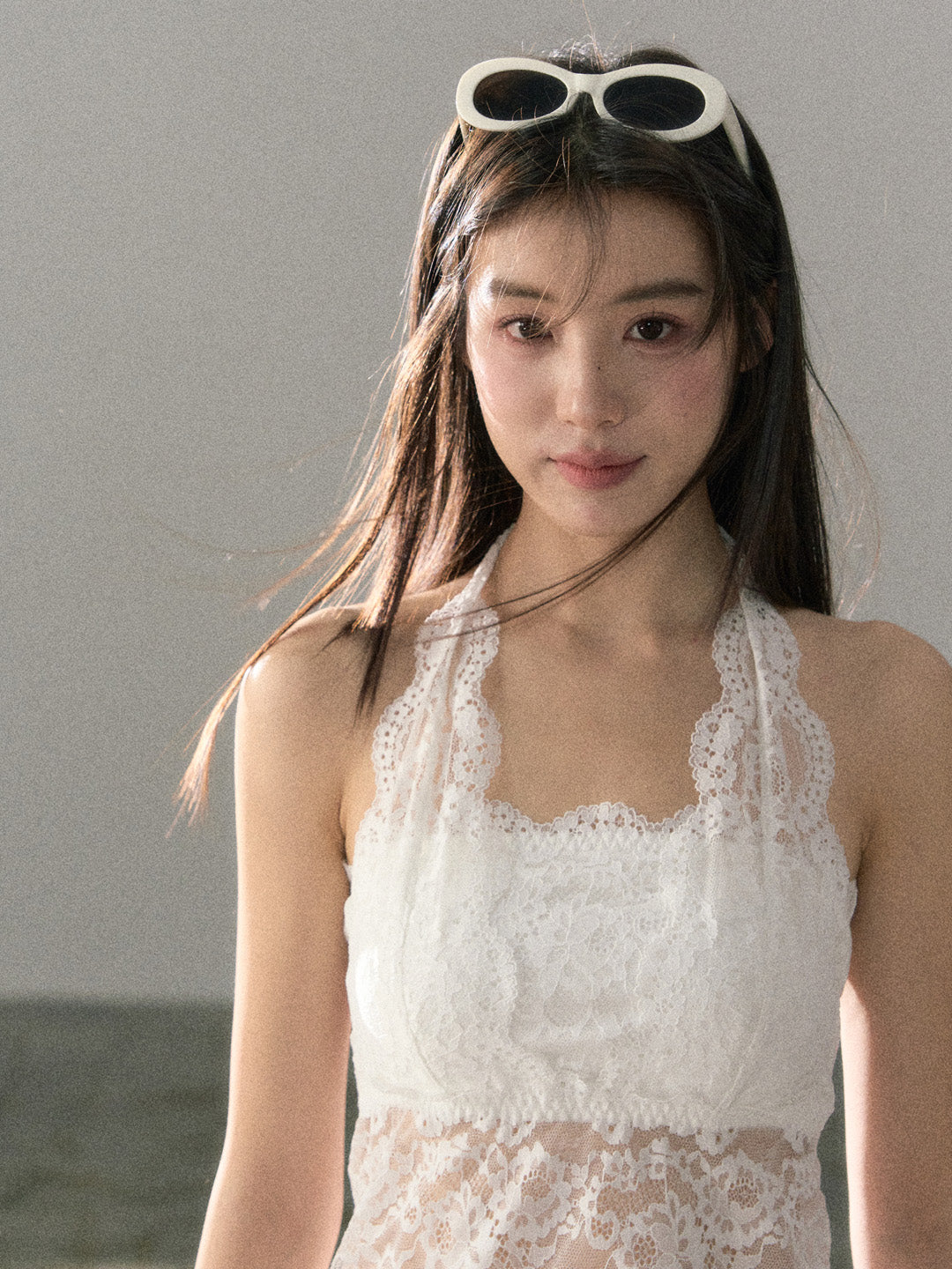 Lafreedom LAF360113 French style neck hanging romantic lace strapless vest