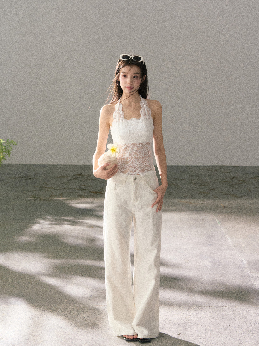 Lafreedom LAF360112 Lace embroidered white denim straight leg pants