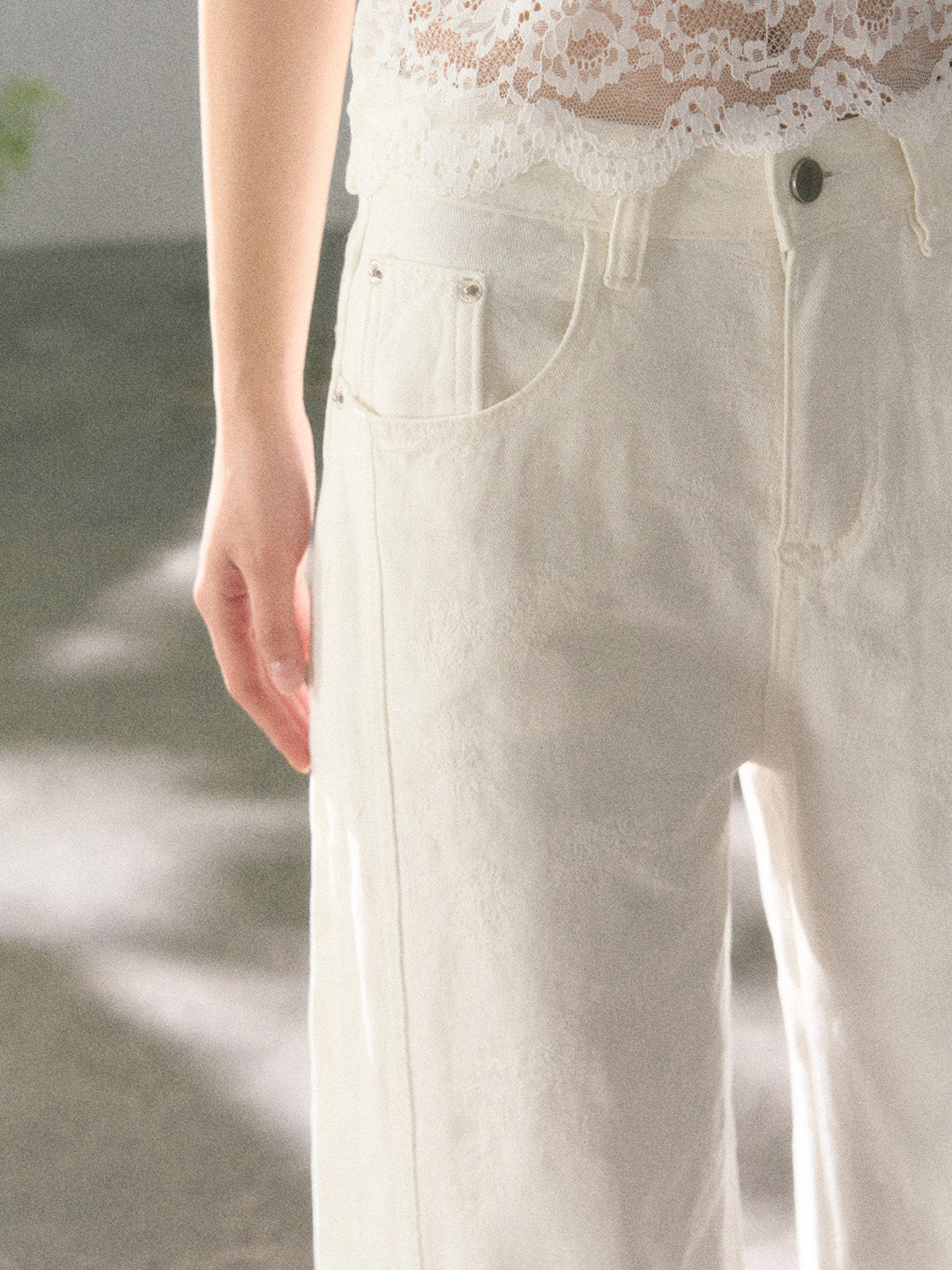 Lafreedom LAF360112 Lace embroidered white denim straight leg pants