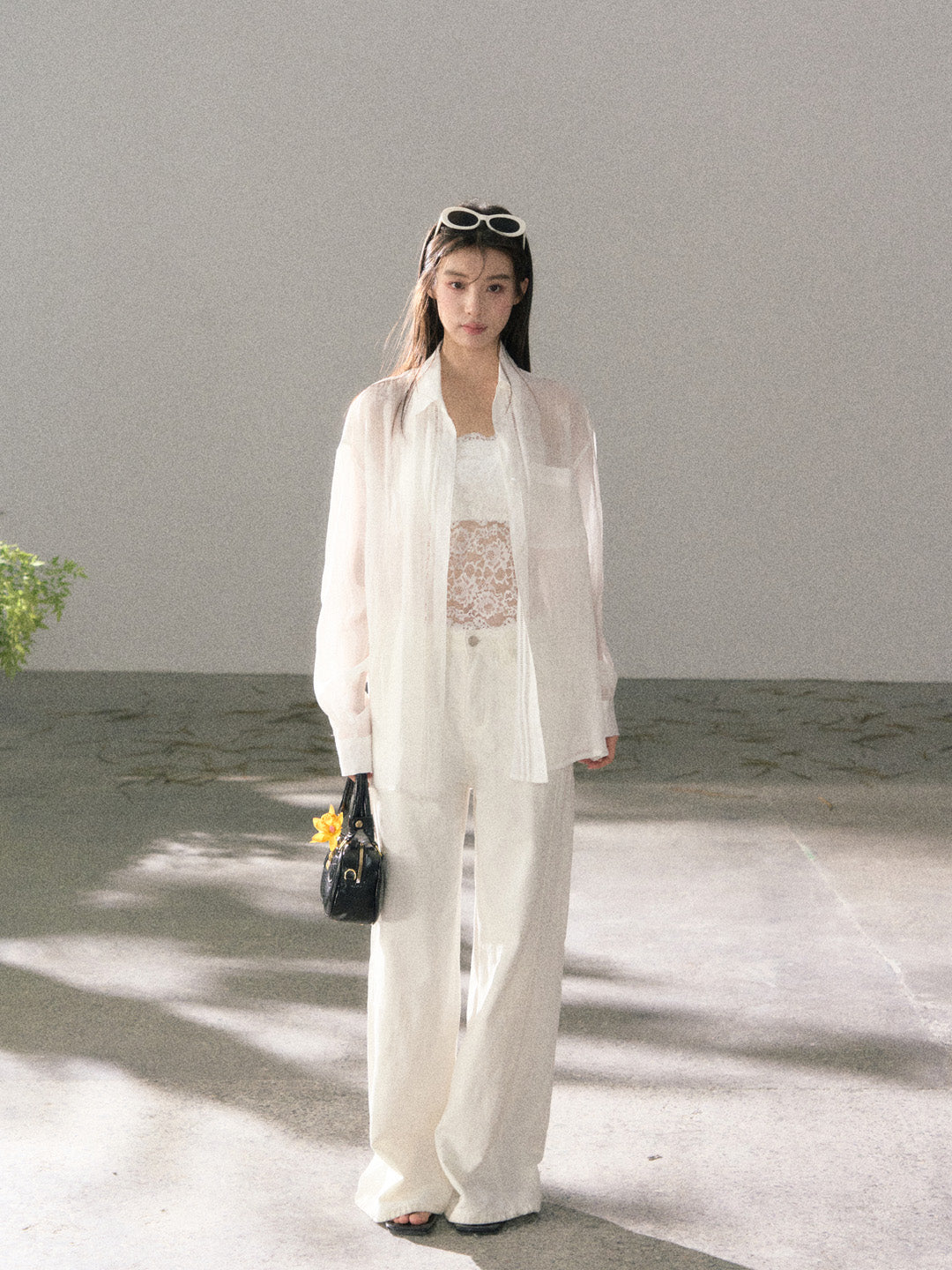 Lafreedom LAF360112 Lace embroidered white denim straight leg pants