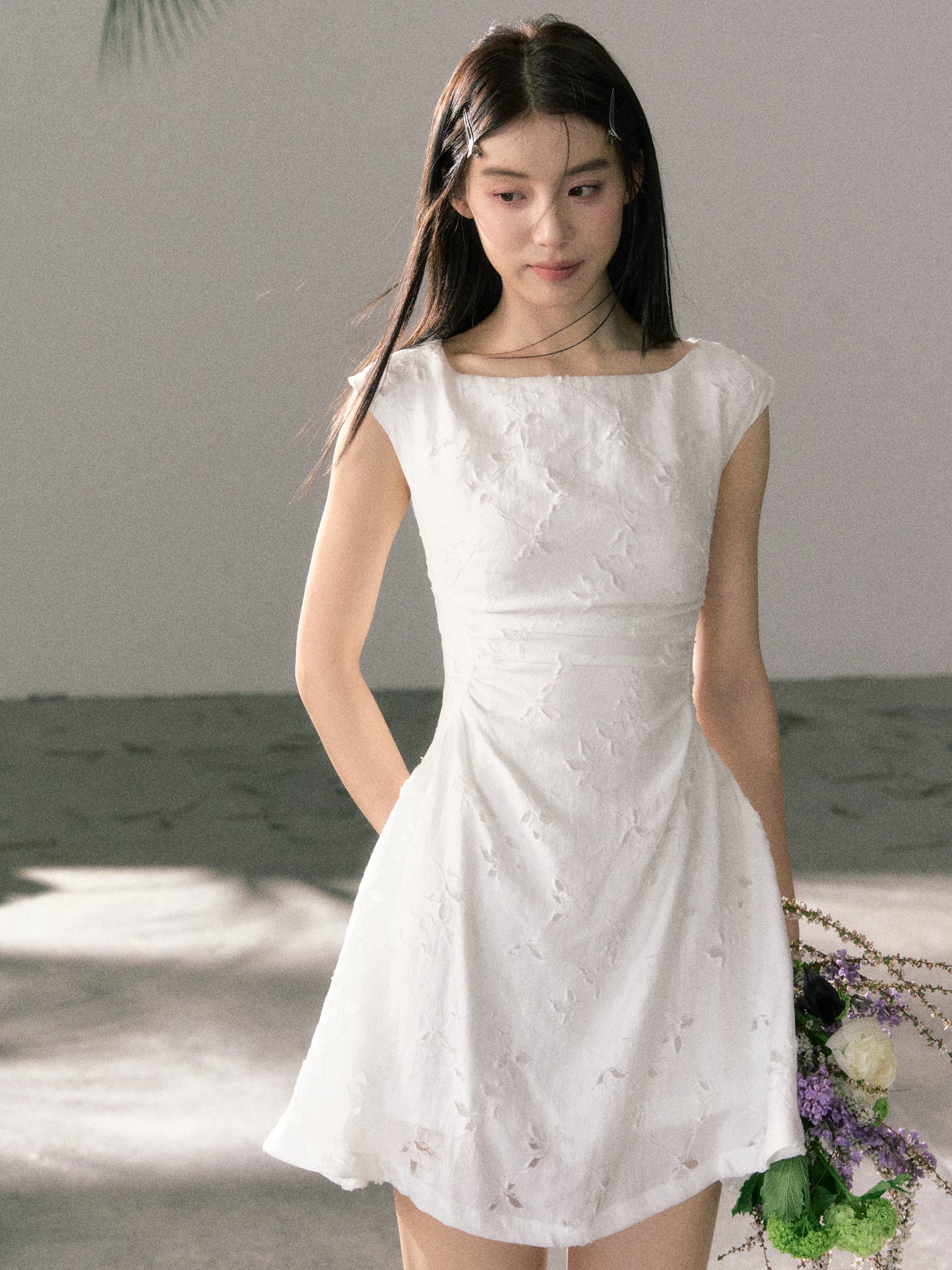 Lafreedom LAF360407 Solid color jacquard slim fit waist cinching dress