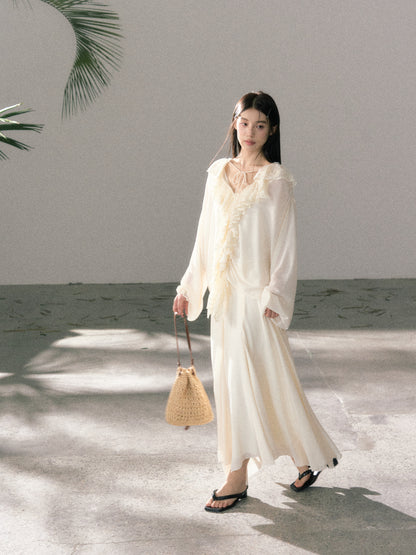 Lafreedom LAF360416&amp;LAF360417 Gentle lace and ruffle collar clear shirt + skirt