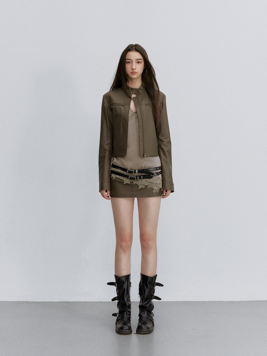 VIA PITTI VIACC6249 Stand-Collar Fitted Cropped Leather Jacket