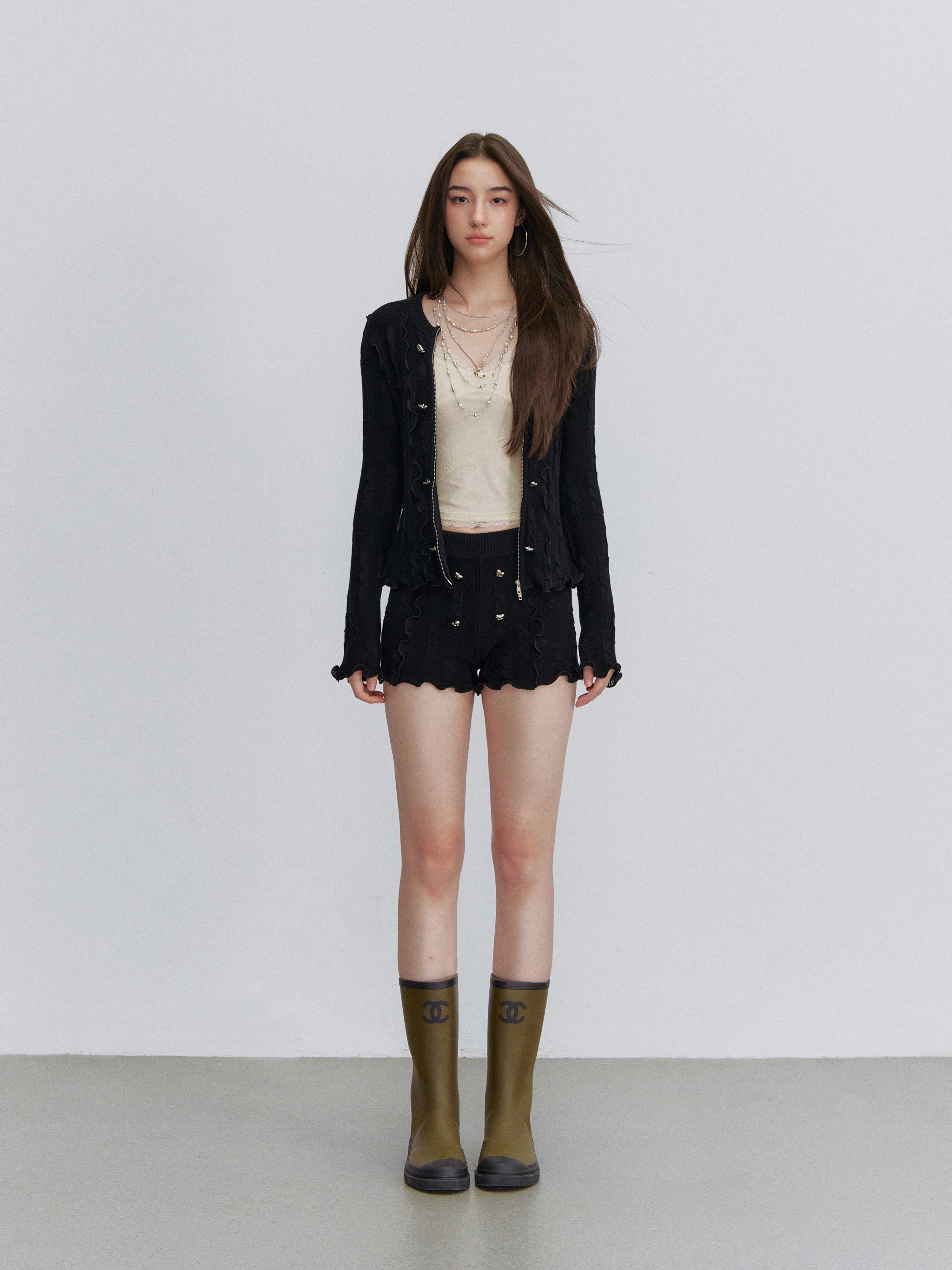 VIA PITTI VIACK6315+VIACK6314 Scalloped-Trim Cardigan &amp; Shorts Set