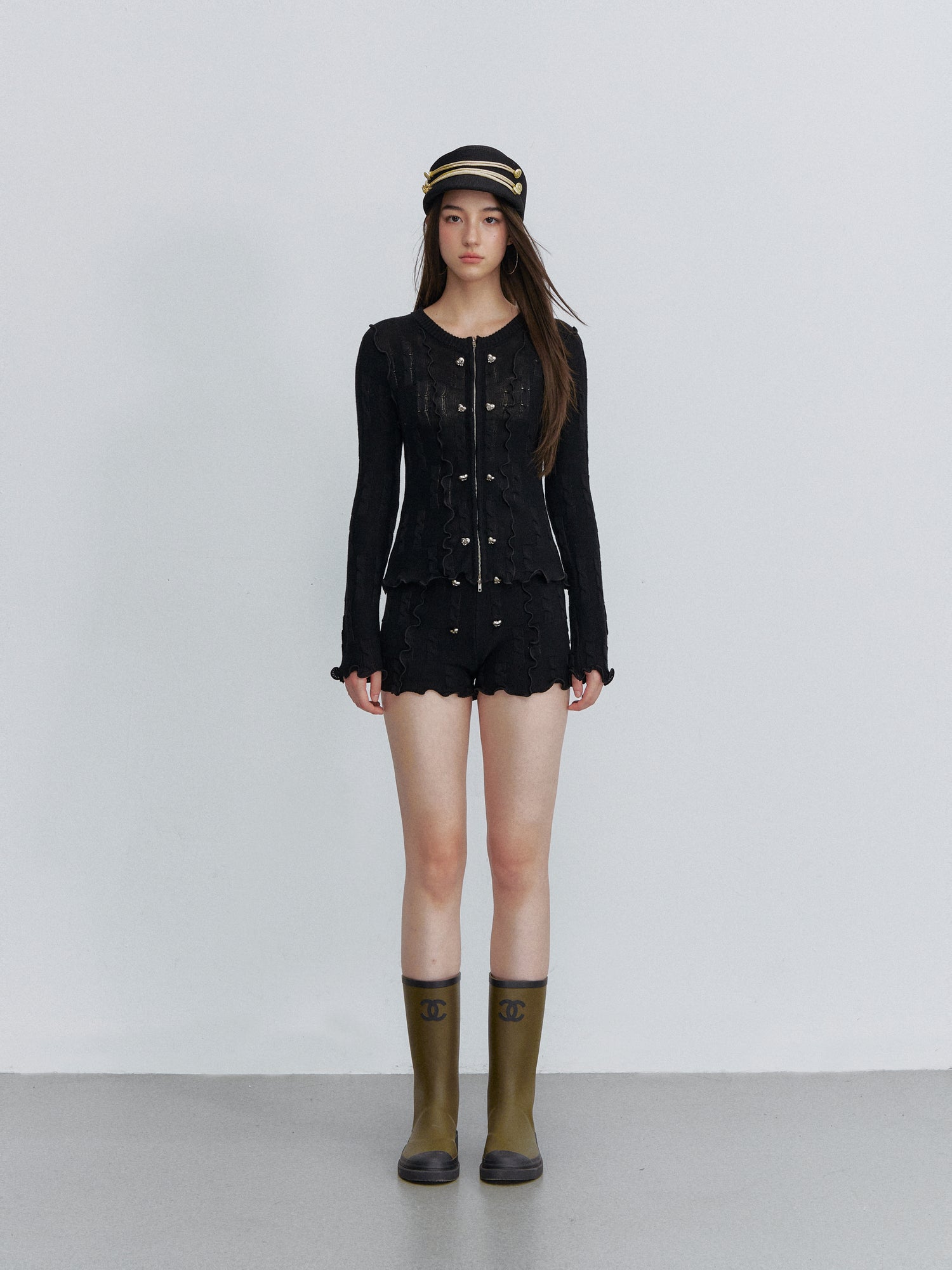 VIA PITTI VIACK6315+VIACK6314 Scalloped-Trim Cardigan &amp; Shorts Set