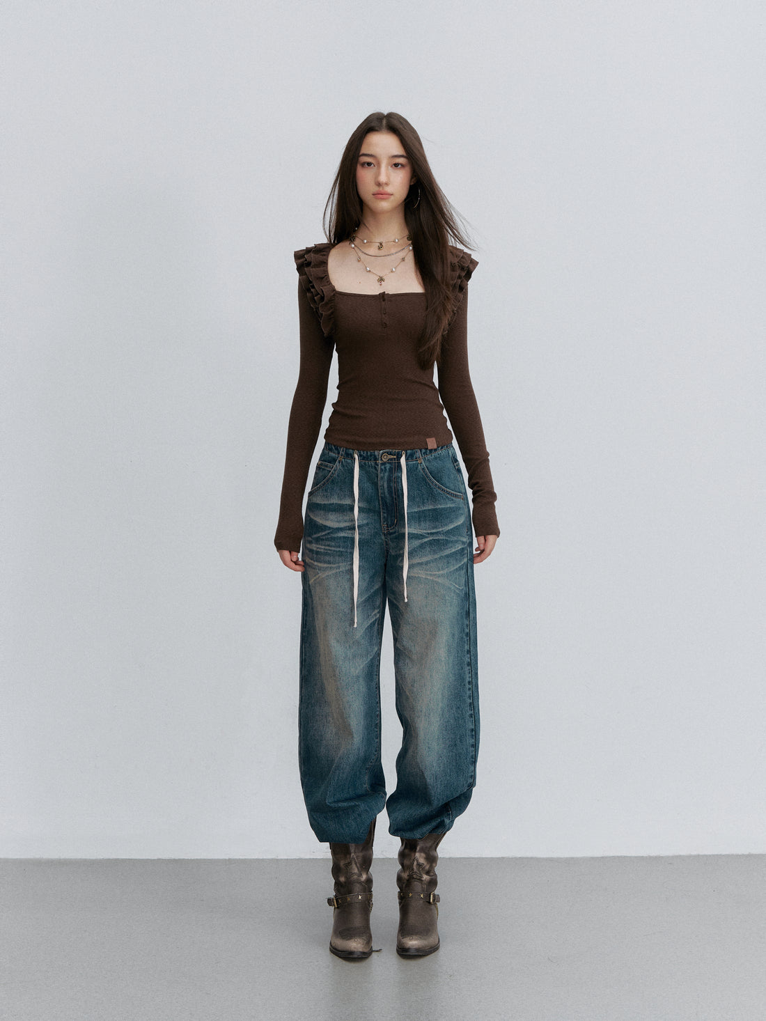 VIA PITTI VIACT6256 Ruched Ruffle-Trim Fitted Top