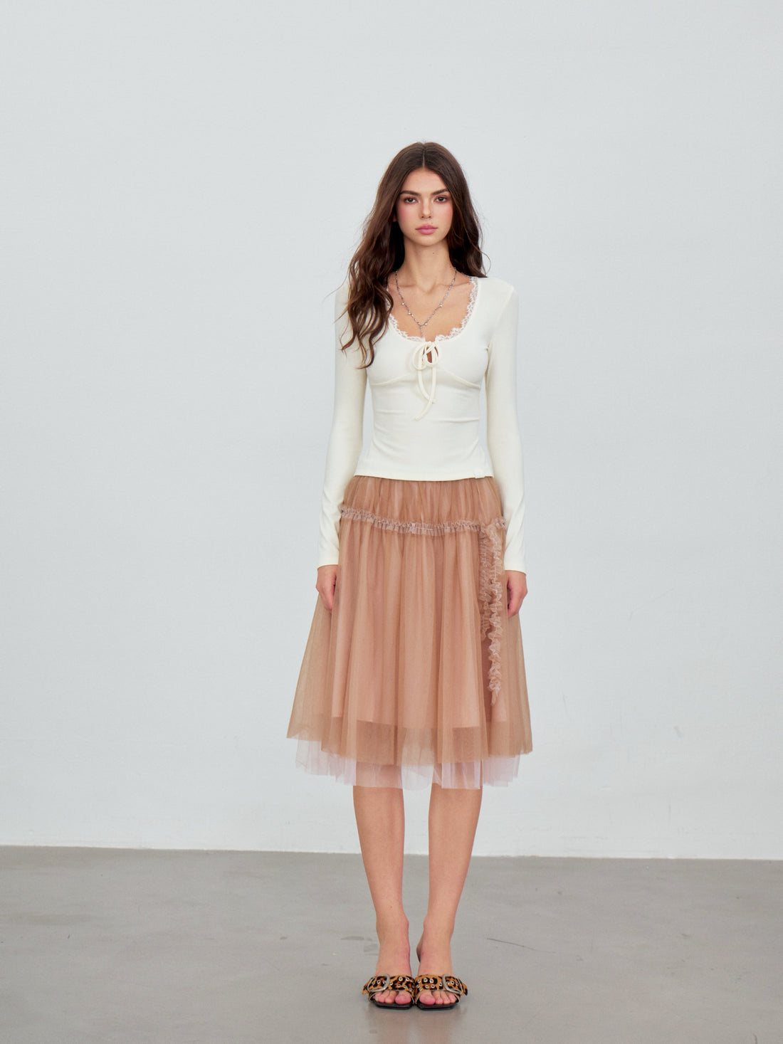 VIA PITTI VIACS6290 Lace-Trimmed Tulle Midi Skirt