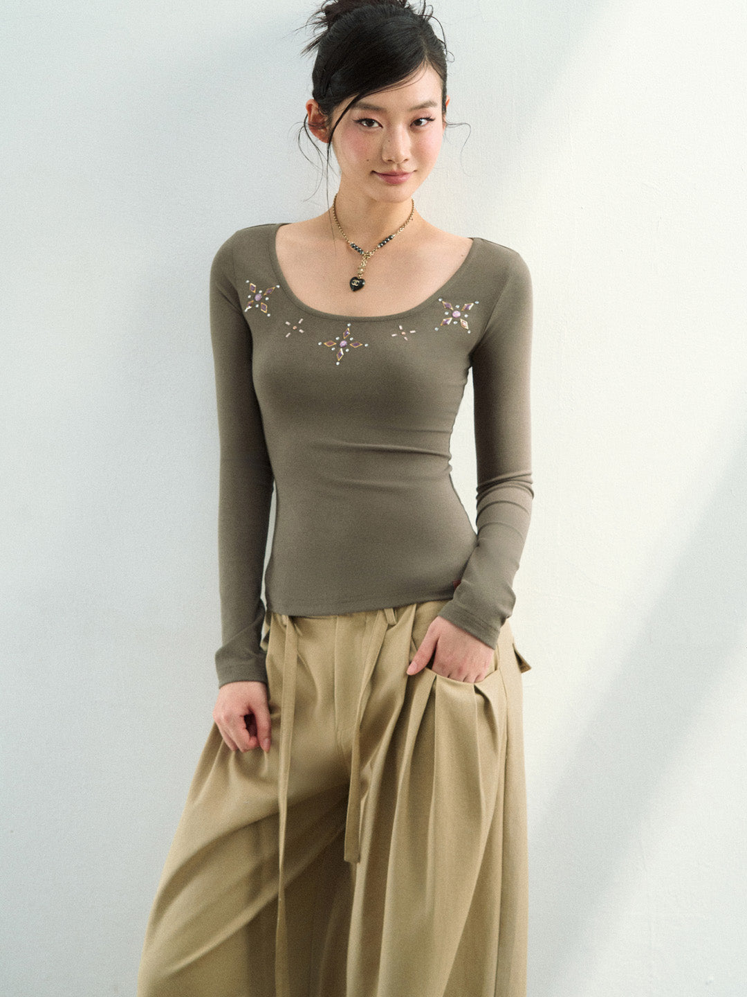 VIA PITTI VIAAP863 Water Diamond Decorative Basic Long Sleeve T