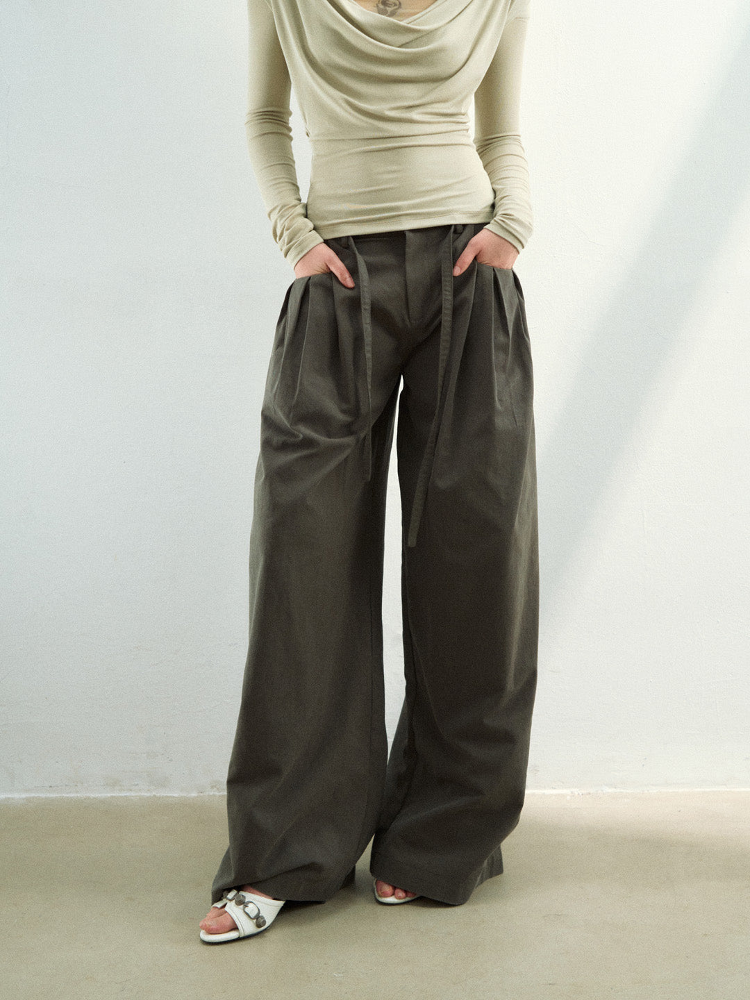 VIA PITTI VIAAP796 Folded loose fit casual pants