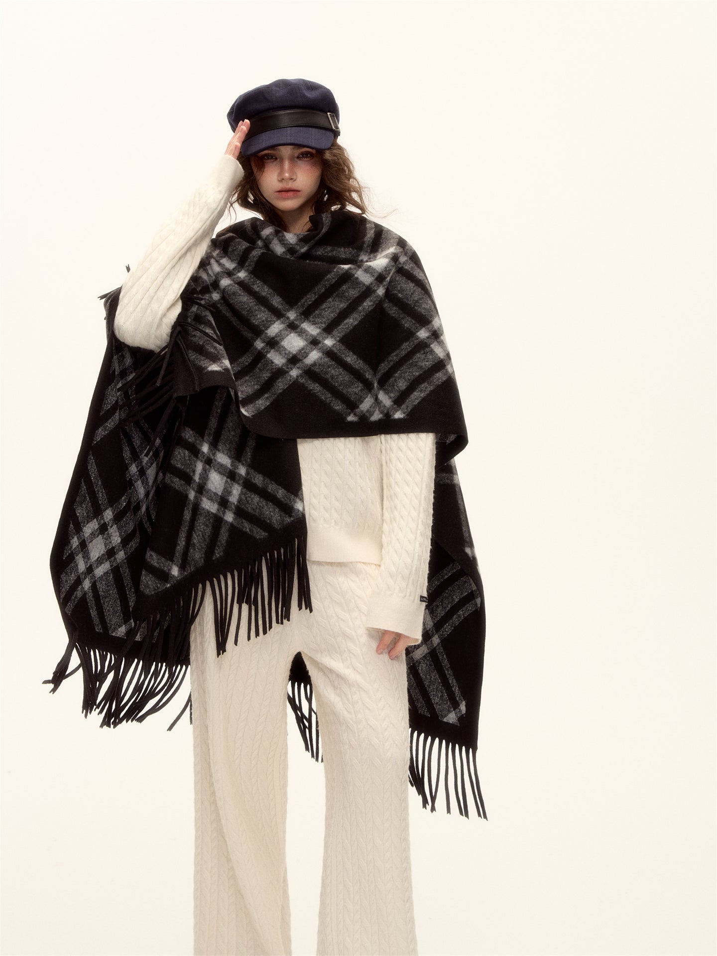 AsGony ASG25516 Vintage plaid fringe cape shawl