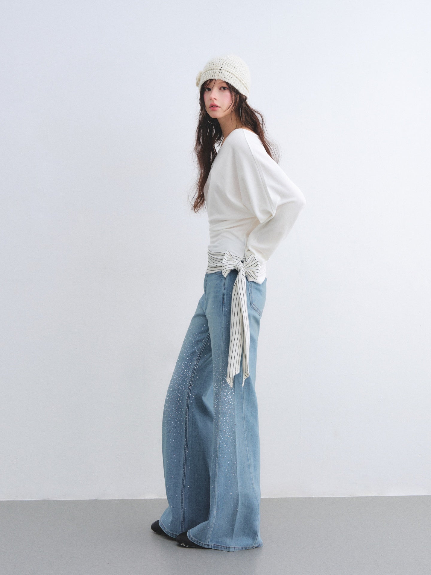 AsGony ASG26041 Washed rhinestone decorated micro flared jeans
