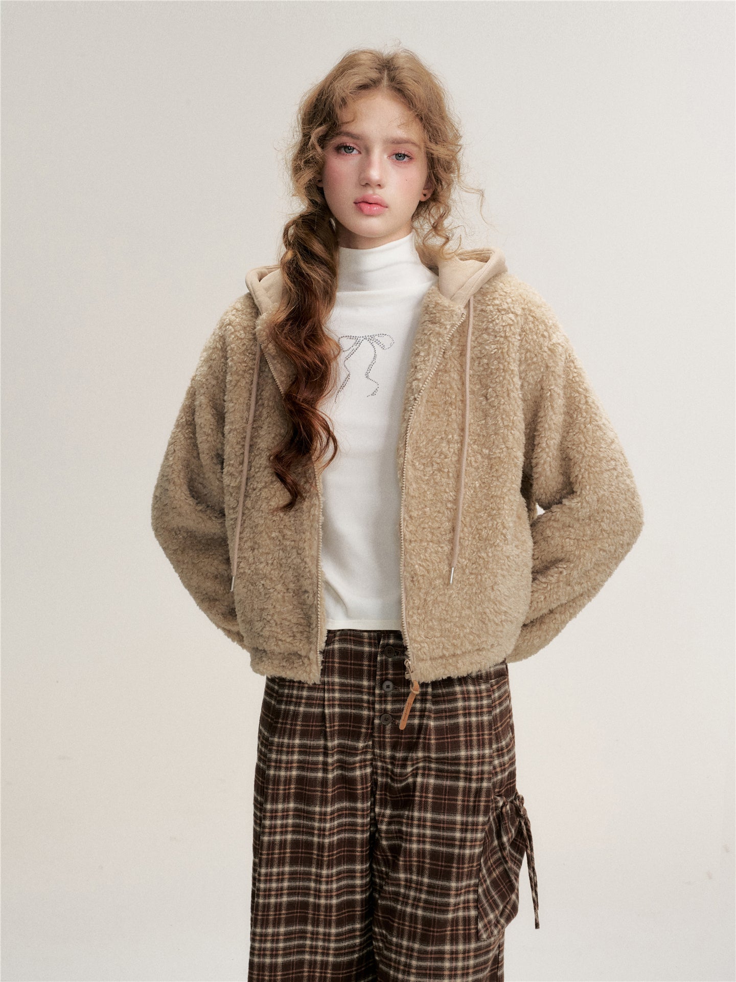 16DEWS 16D25468 Fake two piece hooded spliced fur short jacket