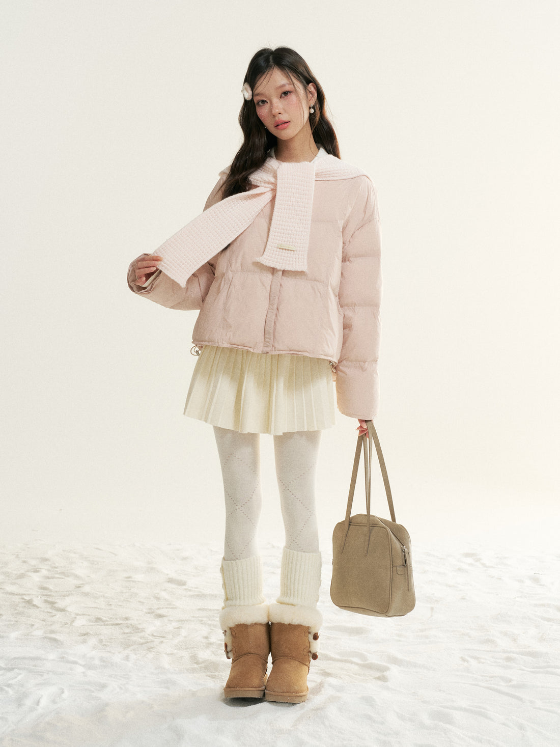 16DEWS 16D25515 White duck down round neck short down jacket