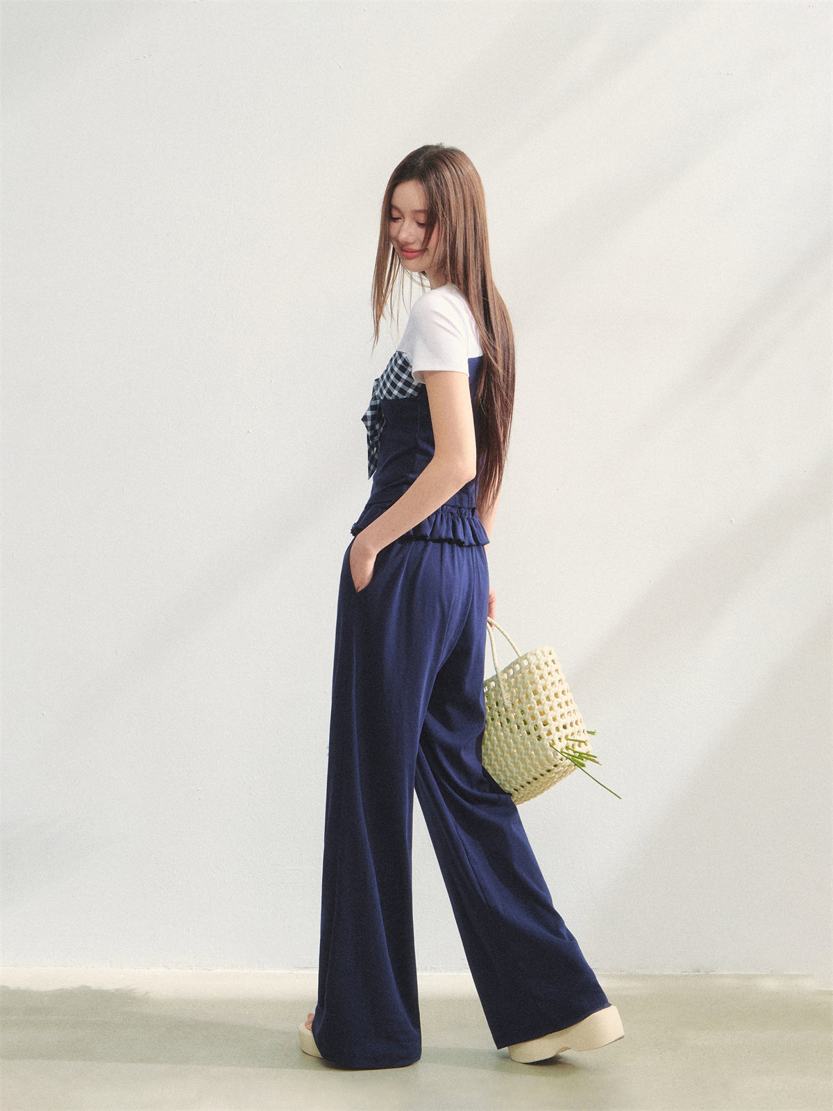 AsGony ASG25207&amp;ASG25208 Grid tied slim fit top+sports pants (2color)