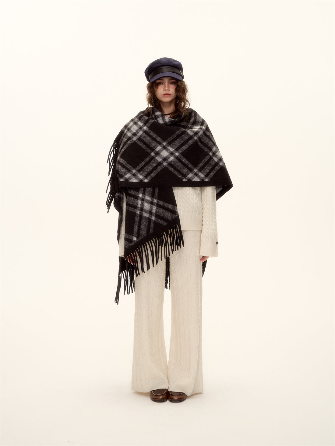 AsGony ASG25516 Vintage plaid fringe cape shawl