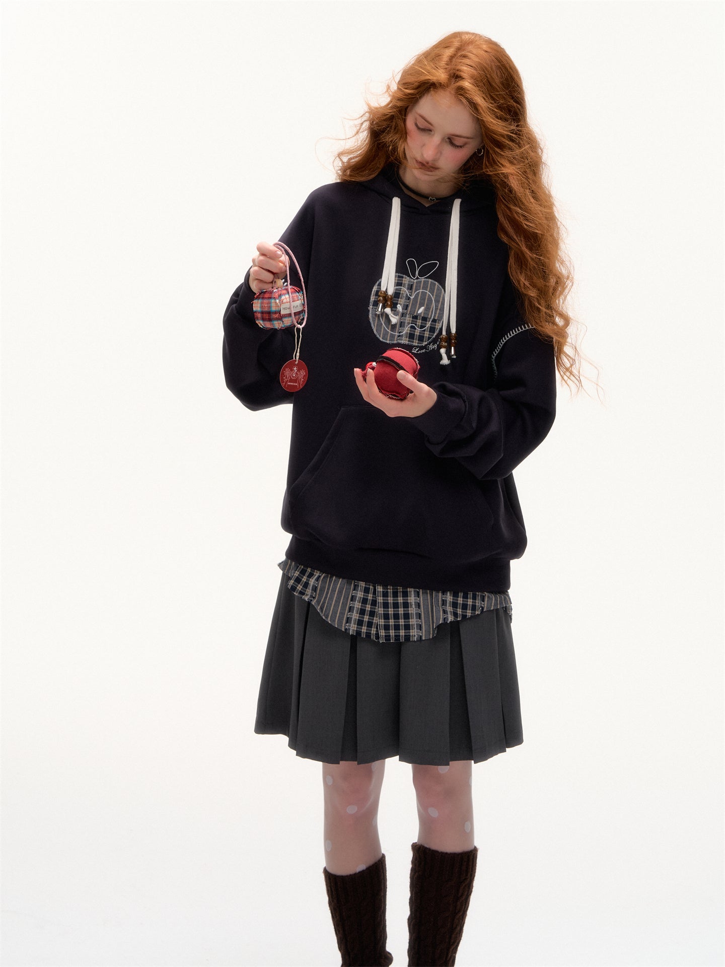 AsGony ASG25369 Apple sticker embroidered fake two hooded hoodies