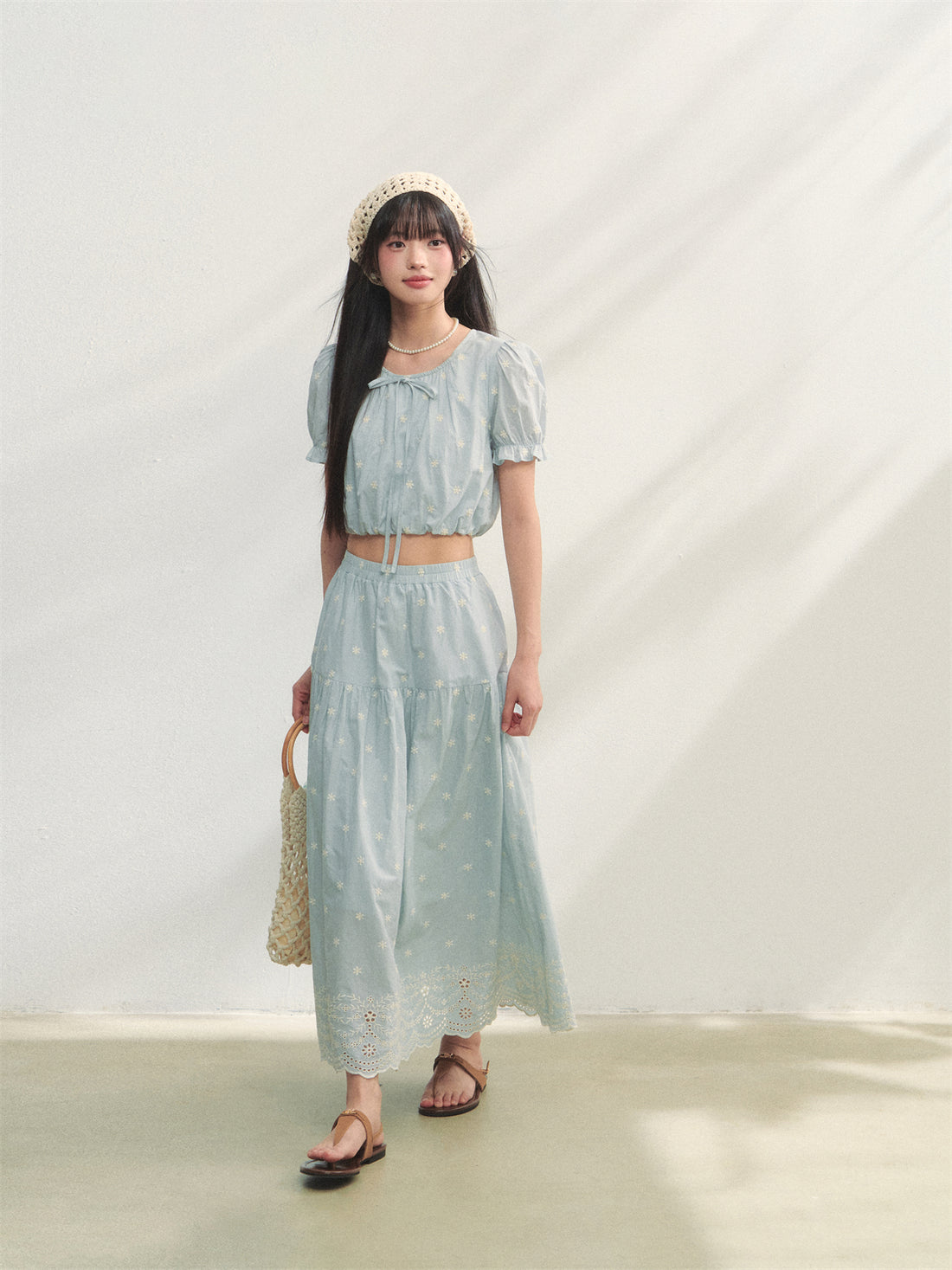 AsGony ASG25193&ASG25194&ASG25195 Flower embroidery lace up bubble sleeve top+vest+skirt
