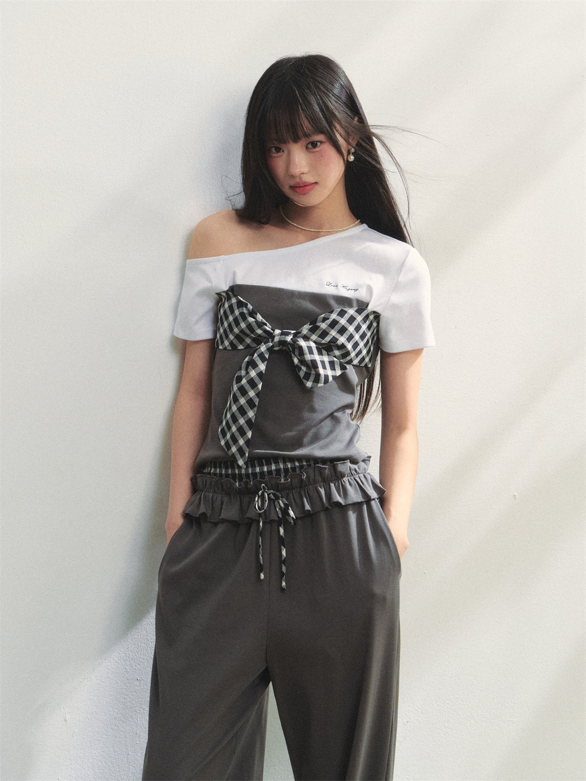 AsGony ASG25207&amp;ASG25208 Grid tied slim fit top+sports pants (2color)