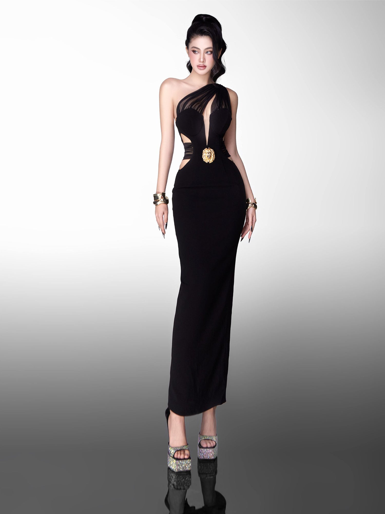 Glam Doll [Best Seller] cross-shoulder long dress