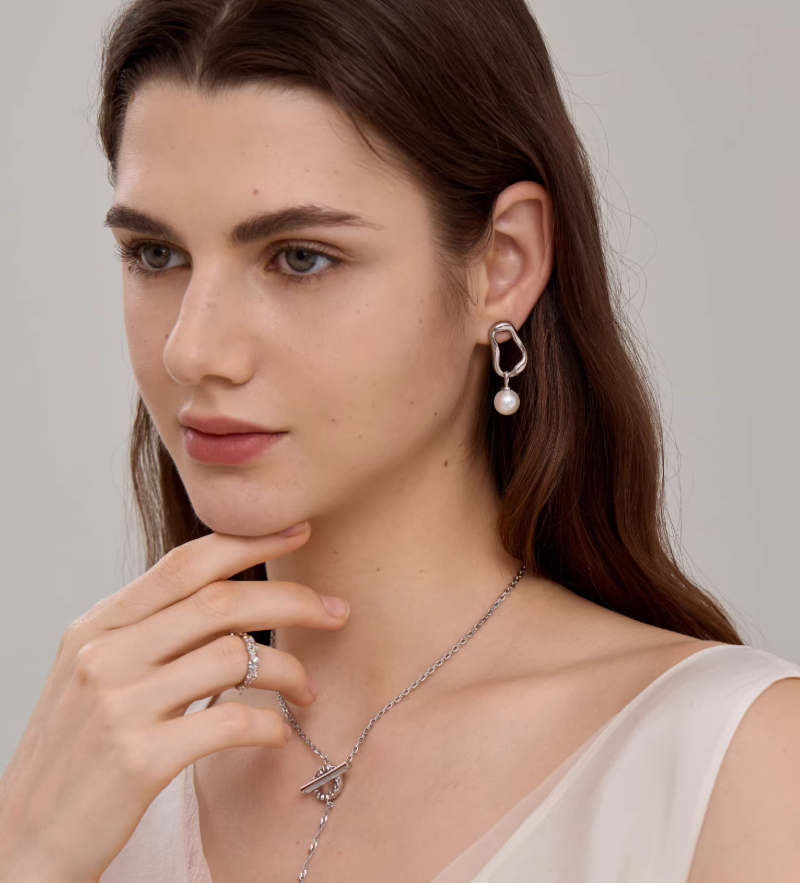 ARSIS Light and shadow earrings