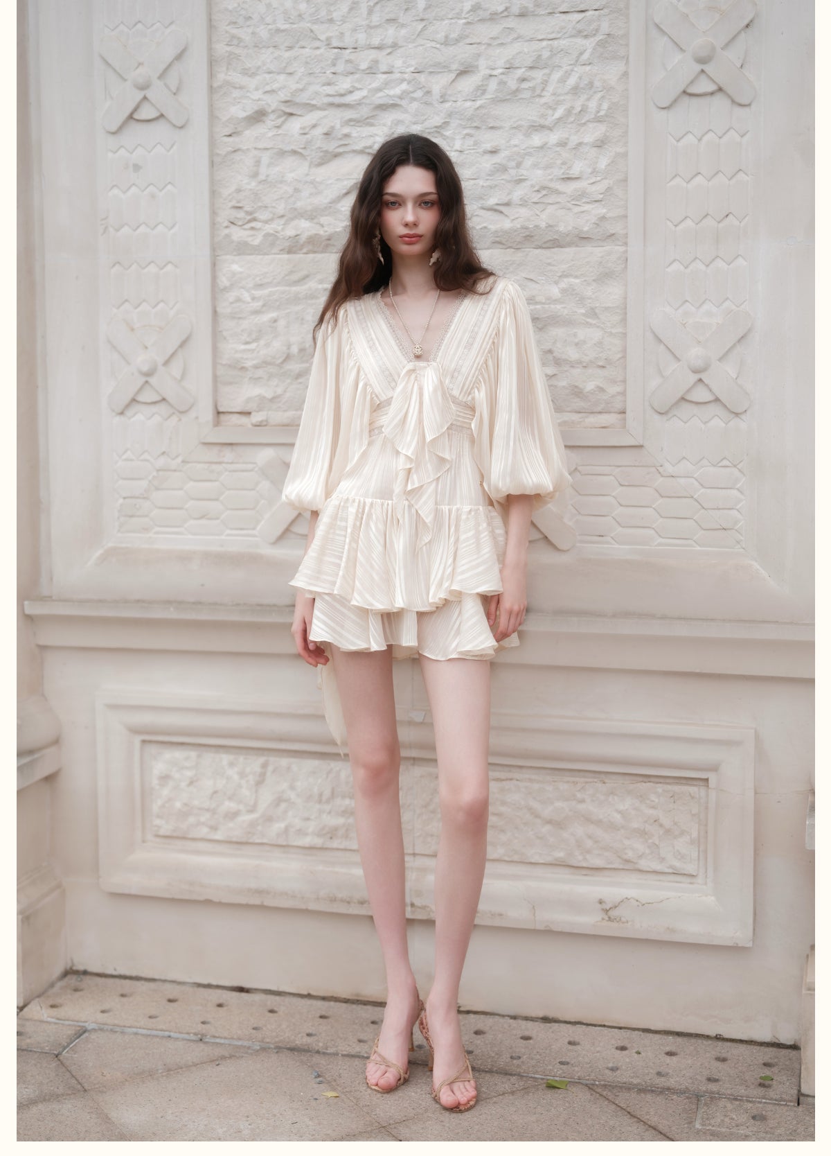 SHEERLUCK SLLYQ26702 Wing V-Neck Batwing Sleeve Dress-Creamy Apricot