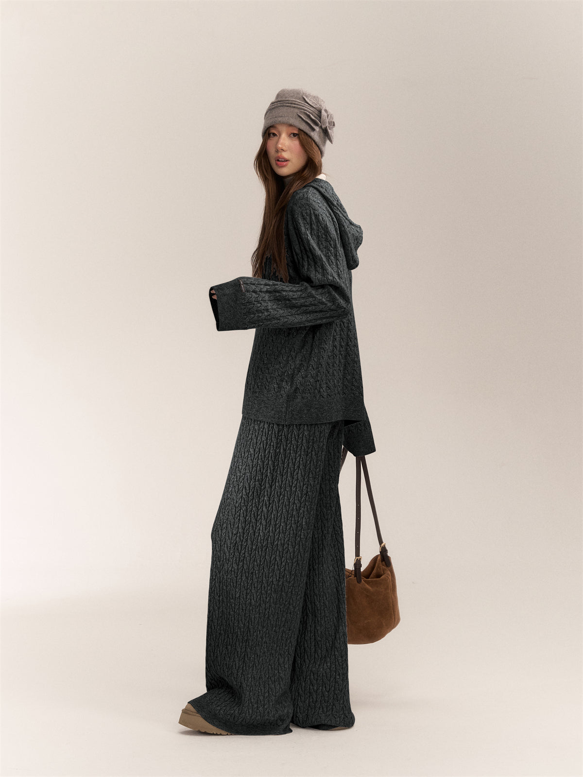 AsGony [Best Seller]  ASG24639 24653 Wool blend knitted top and slacks set