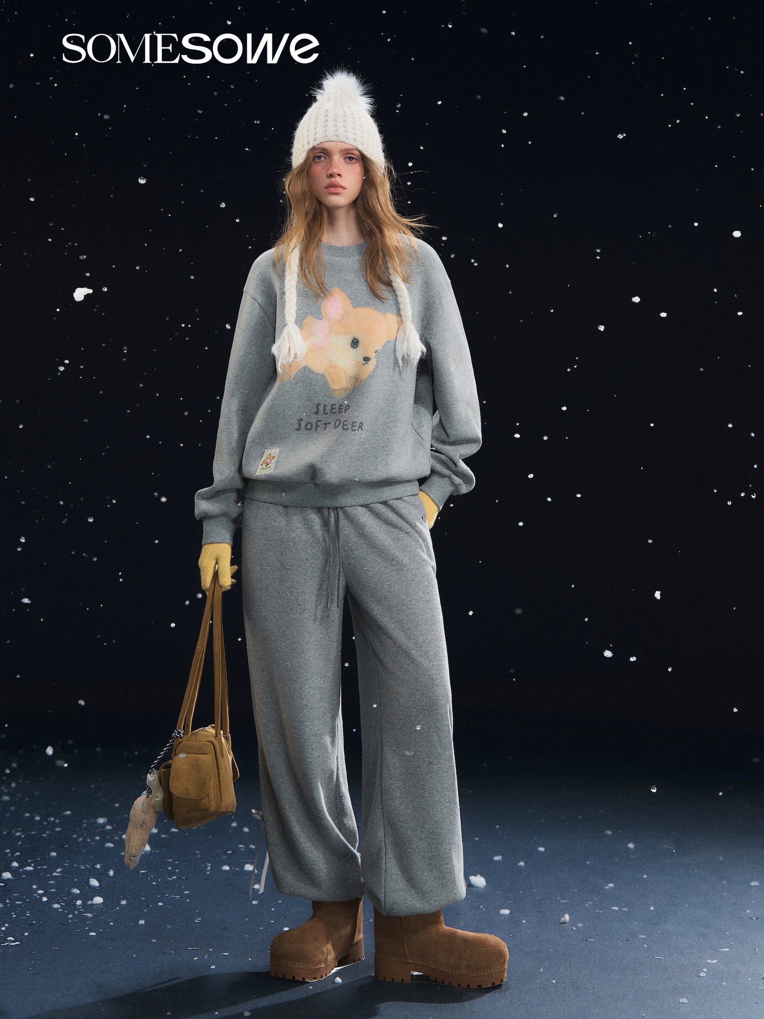 SOMESOWE S2508317 Little deer velvet round neck long sleeved sweatshirt