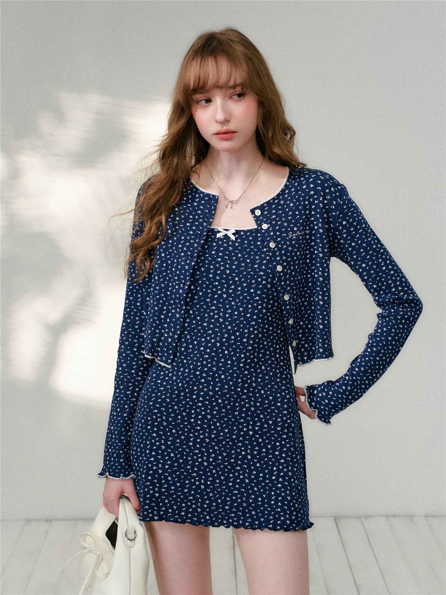 16DEWS 16D26129&amp;16D26130 Blue floral short cardigan + camisole dress