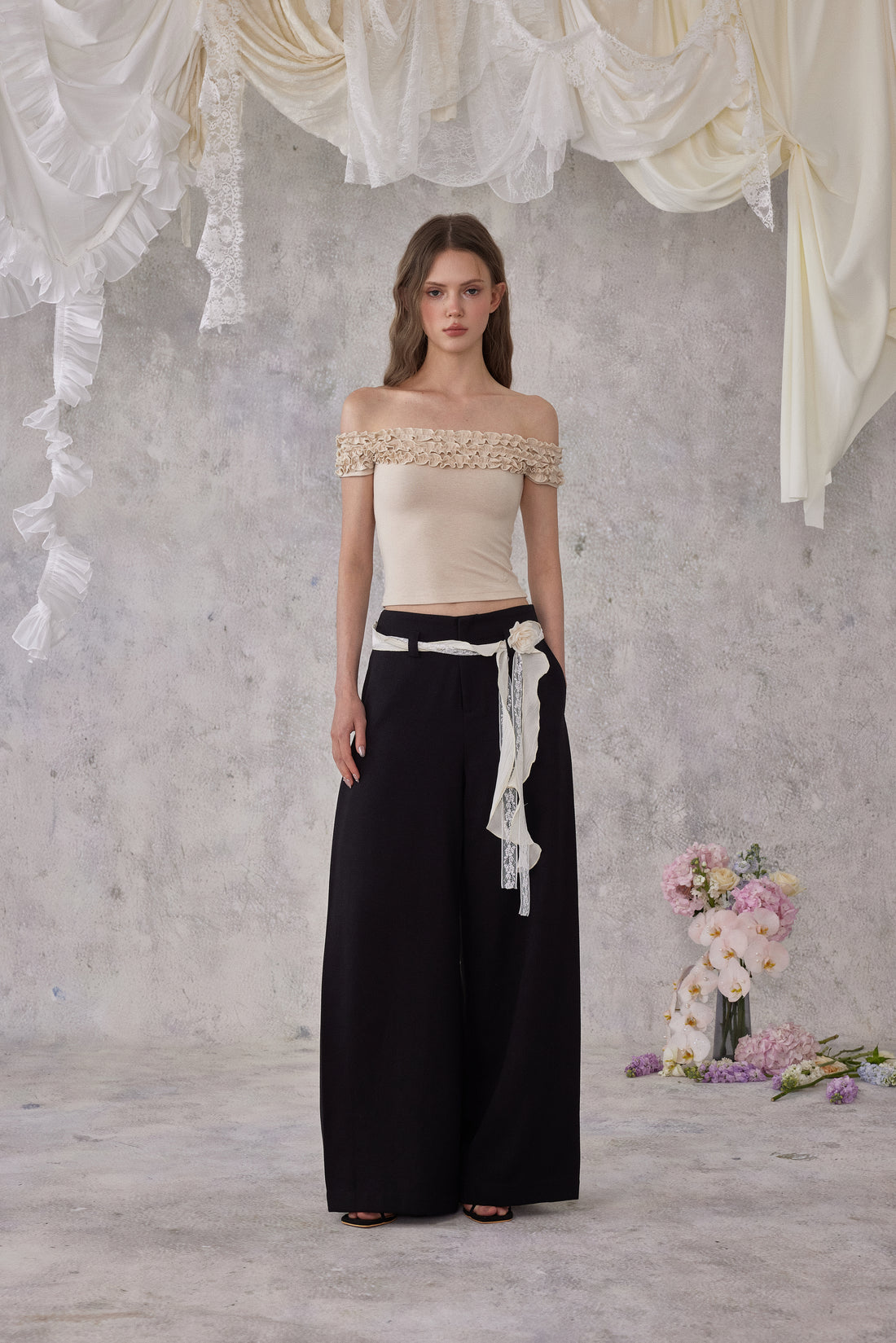 NOMEANSNO N157 Ruffled off-shoulder top (2color)