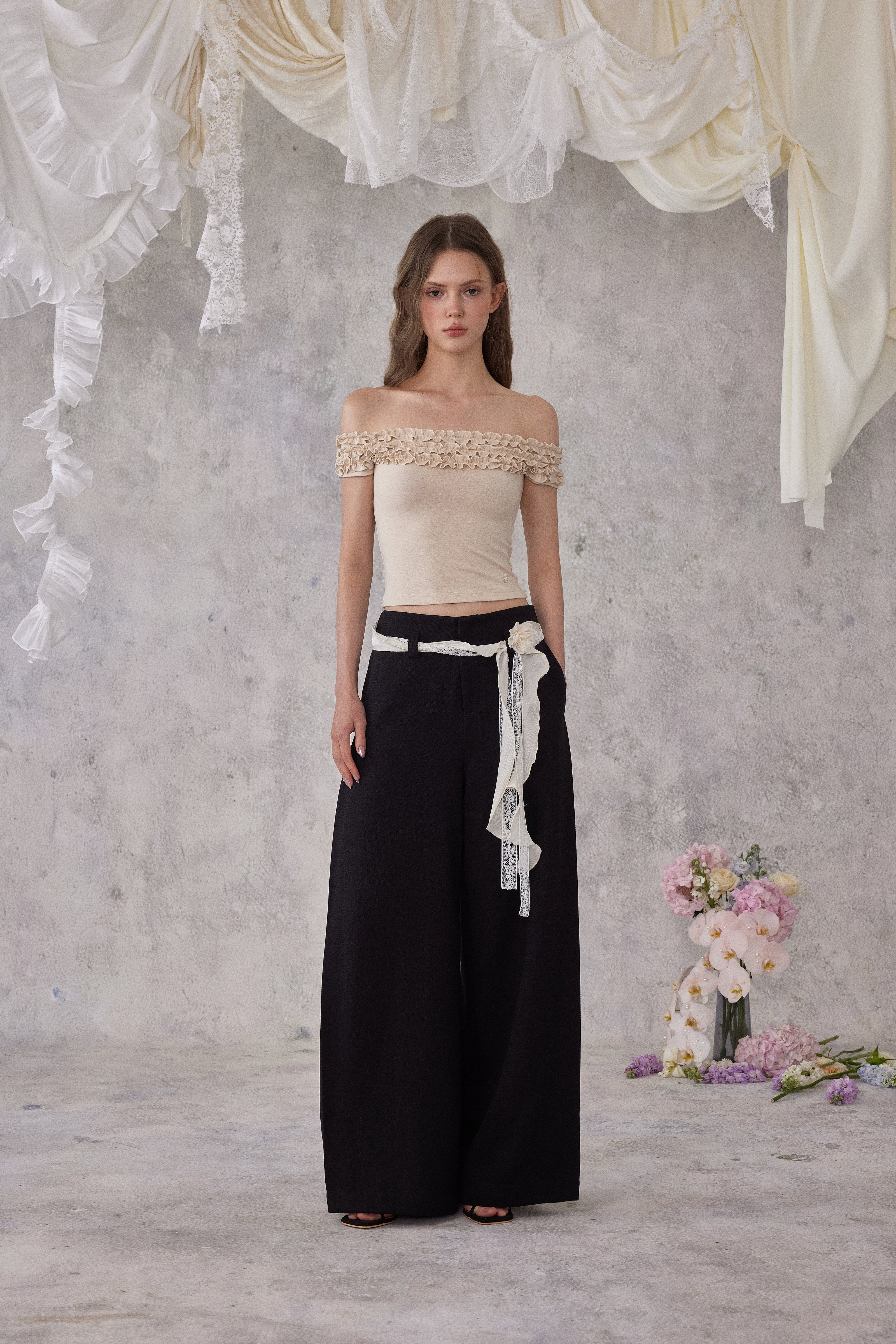 NOMEANSNO N157 Ruffled off-shoulder top (2color)