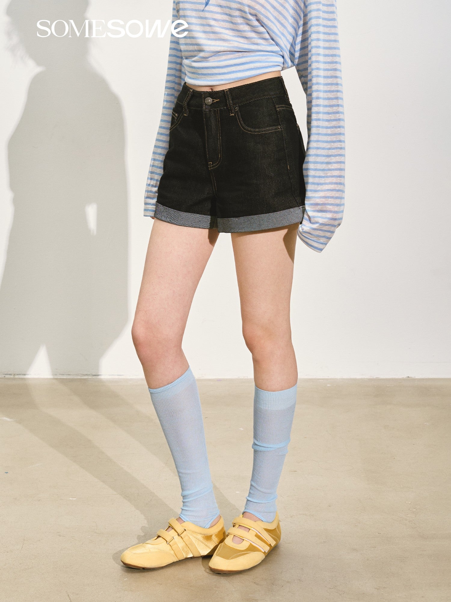 SOMESOWE S2508146 Original color rolled denim shorts