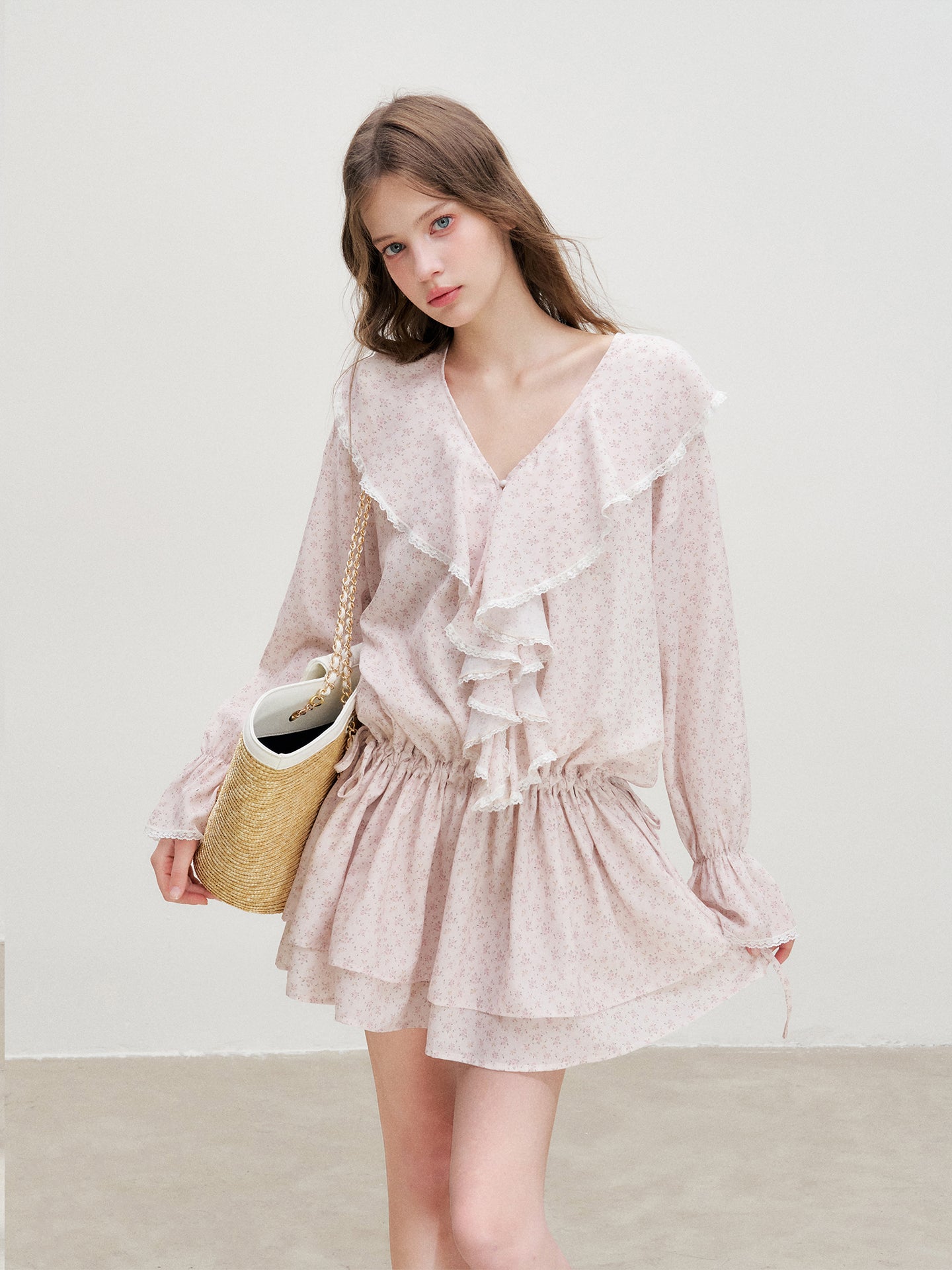 16DEWS 16D26337 Light Pink Floral Ruffle V-Neck Dress