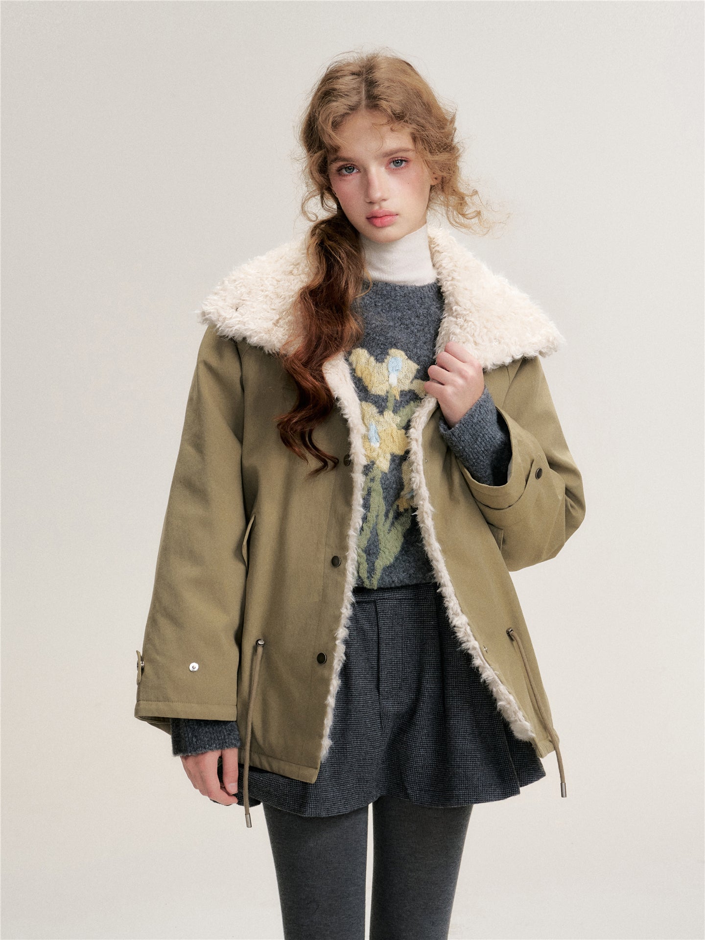 16DEWS 16D25453 Drawstring design lamb wool collar down jacket