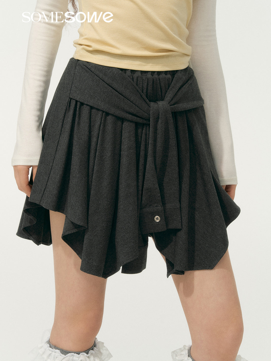 SOMESOWE S2508054 Irregular lace up skirt