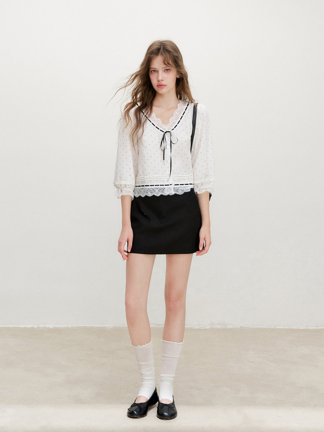 16DEWS 16D26361 Sheer Polka-Dot Tencel Cropped Blouse