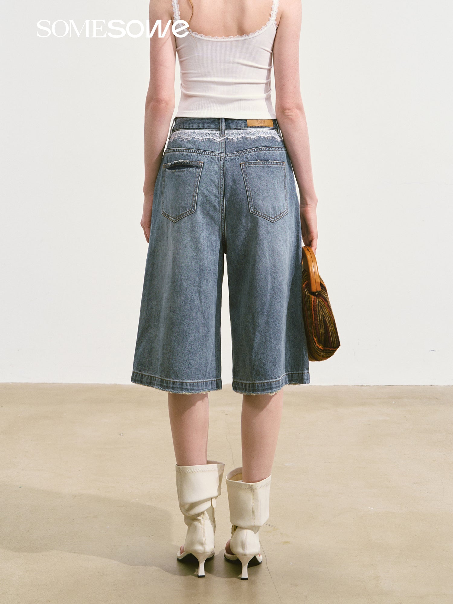 SOMESOWE S2508109 Lace printed wide leg denim shorts